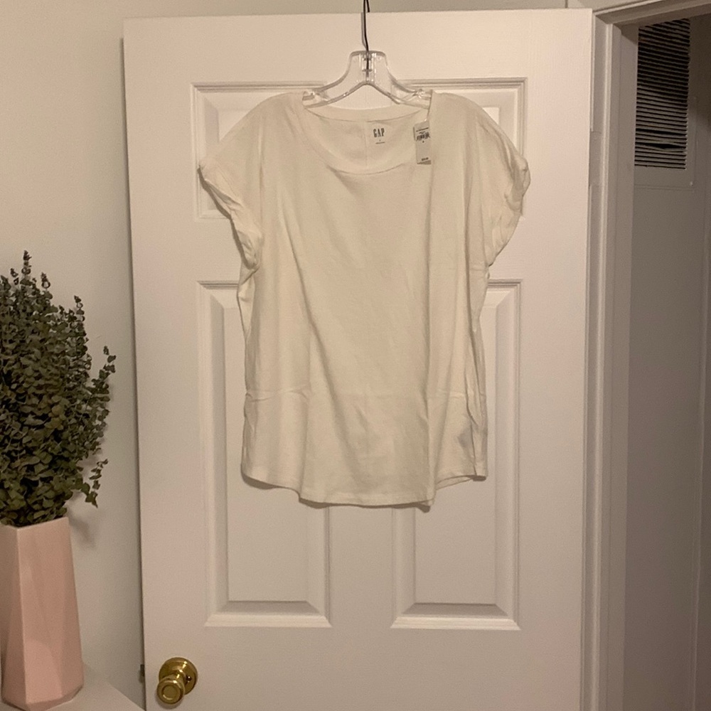 NWT Gap Shirt